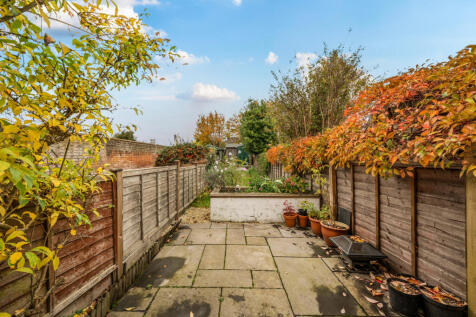 1376303-6-690b307...