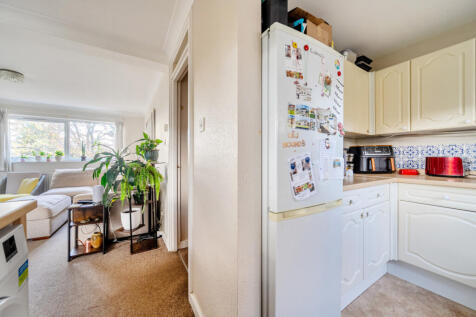 1375420-10-6915c9...