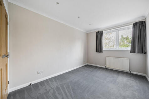 1382849-7-691c76b...