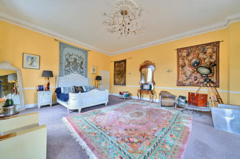 1324759-4-68765fb...