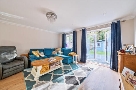 1369232-9-68f650c...