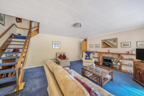 1371998-6-68f8f8b...