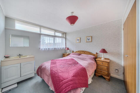 1371998-19-68f8f9...