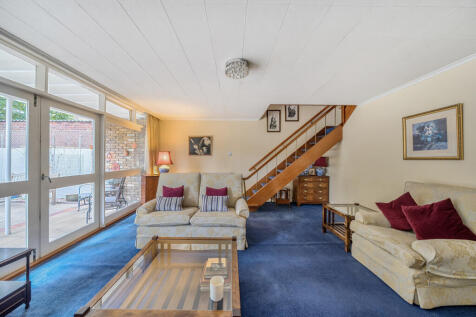 1371998-5-68f8f8a...