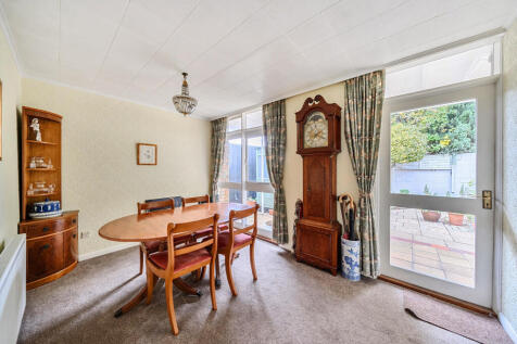 1371998-1-68f8f84...