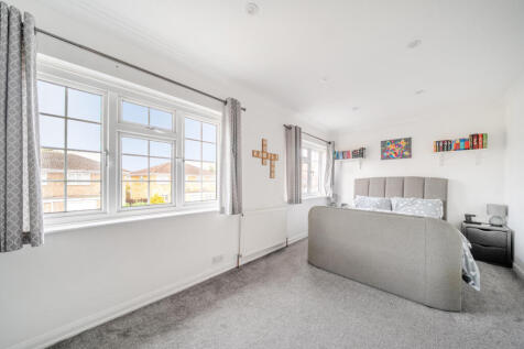 1376116-10-690c8f...