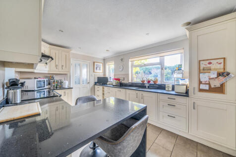 1383400-15-691ef8...