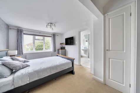 1369070-12-68ed2b...