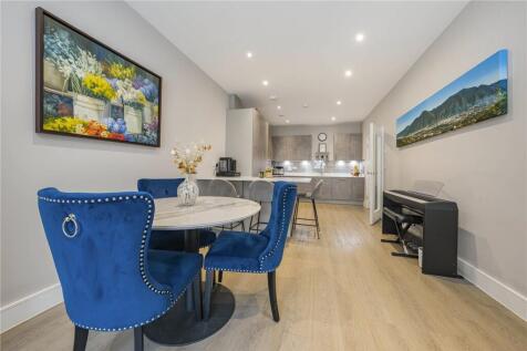 Kitchen/Dining Rm