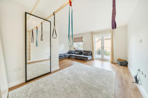 Sitting/Dining Room