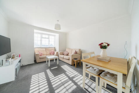 Sitting/Dining Room