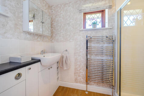 Annexe Shower Room