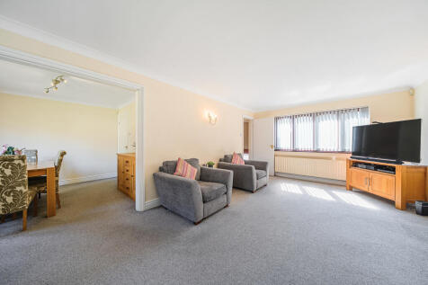 Sitting/Dining Room