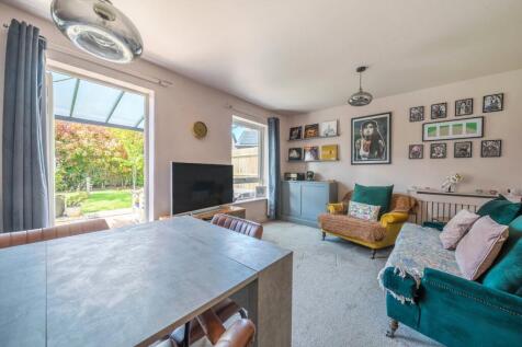 Sitting/Dining Room