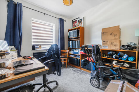 Bedroom/Study