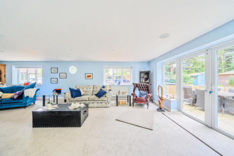 Annexe - Living Room