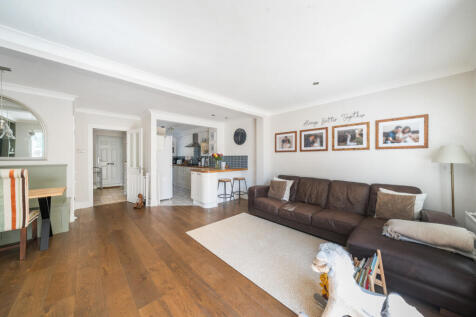 Sitting/Dining Room