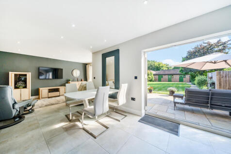 Dining/Family Room