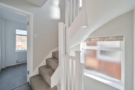 1365839-10-68fb52...