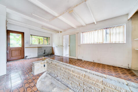 1363126-5-68e4e40...