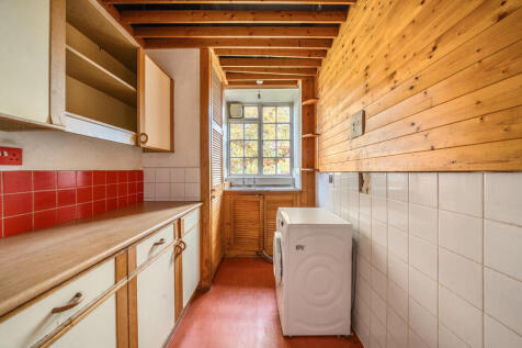 1374556-15-690882...