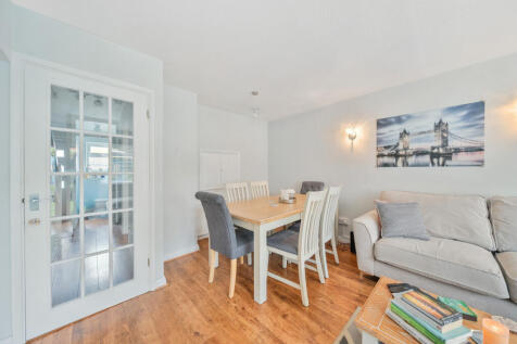 1373770-10-690226...