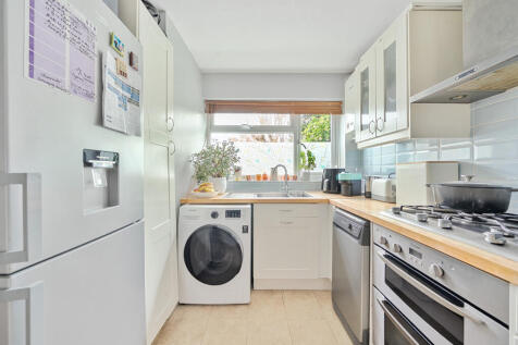 1373770-4-69021c8...