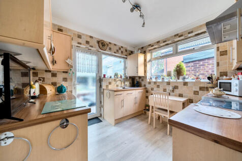 1377369-7-6914ad4...