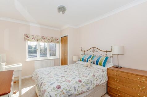 Guest bedroom