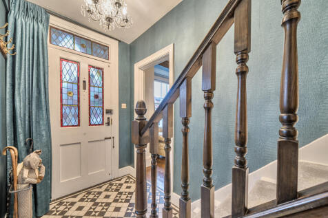 1360767-6-68d6bf9...