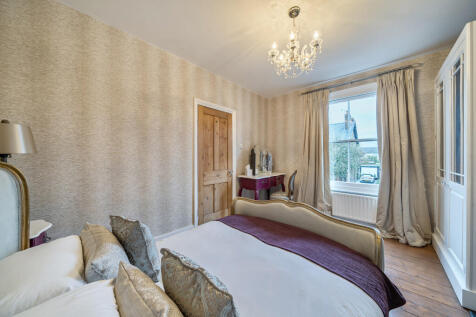 1360767-4-68d6bf8...