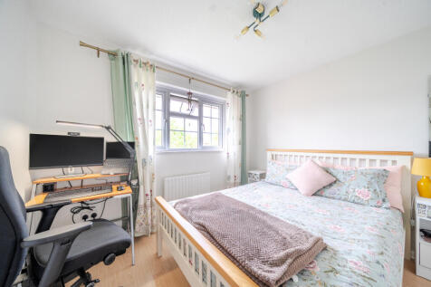 1361691-8-68e4f94...