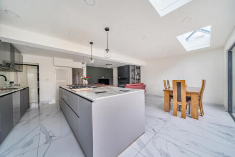 1375717-5-690dde4...