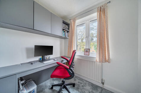 1375717-9-690ddee...