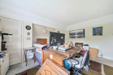 1301563-17-6842f3...