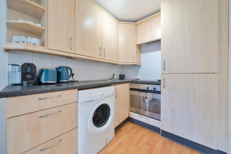 1376867-3-690cbd4...