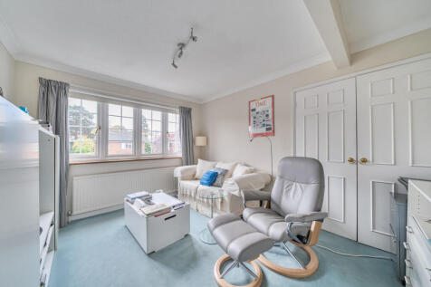 1380196-8-69174eb...