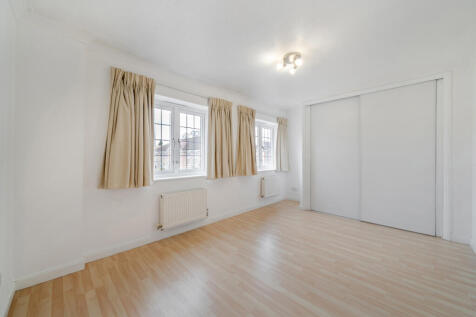 1383404-3-691f0b5...