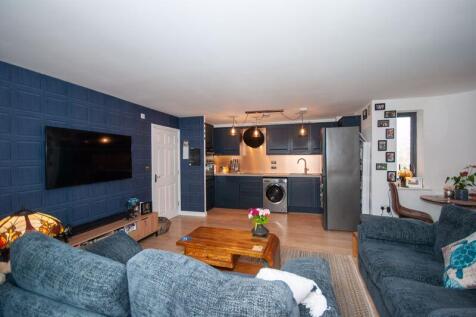 Lounge Kitchen
