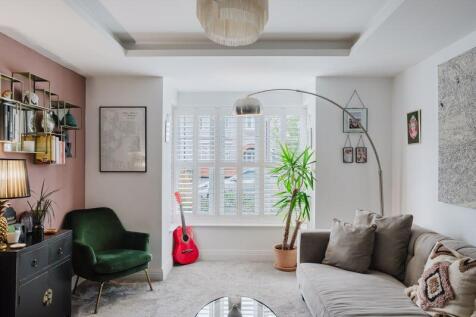 Lounge Bay