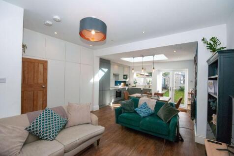 Family Dining Kitchen