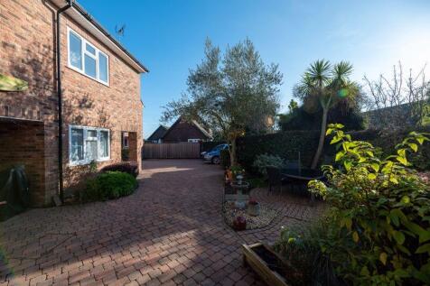 Garden &amp; Parking