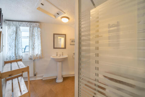 1349538-3-68bed4f...