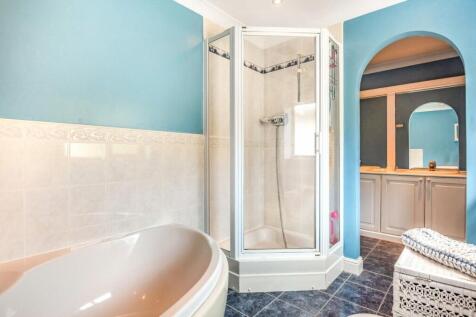 Ensuite To Master 1