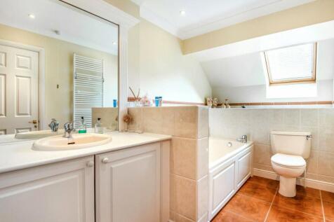 Ensuite To Bed 2