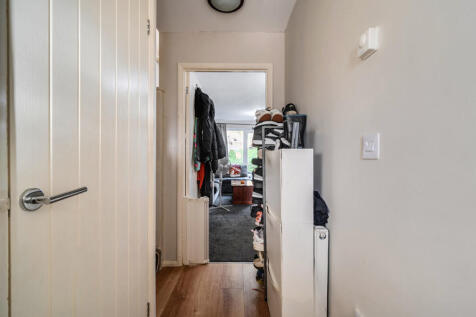 1370133-9-68ff41b...