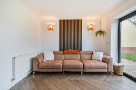 1384842-20-692587...