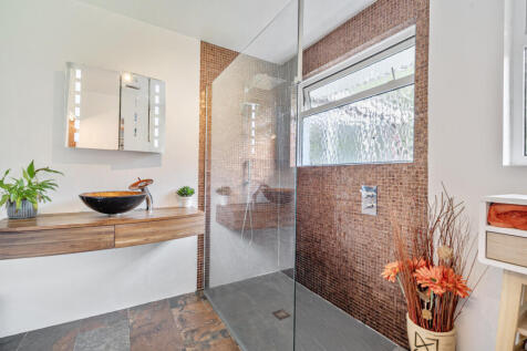 1354934-3-68cbfb1...