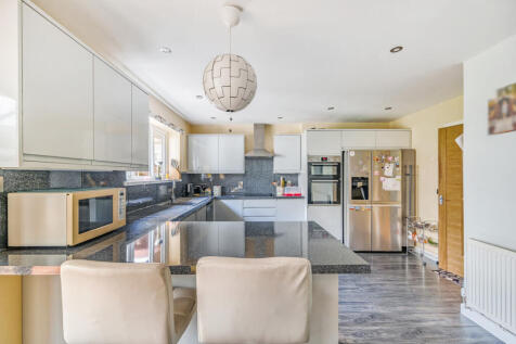 Kitchen/Breakfast Rm