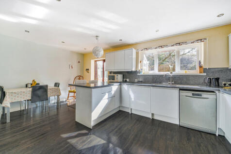 Kitchen/Breakfast Rm